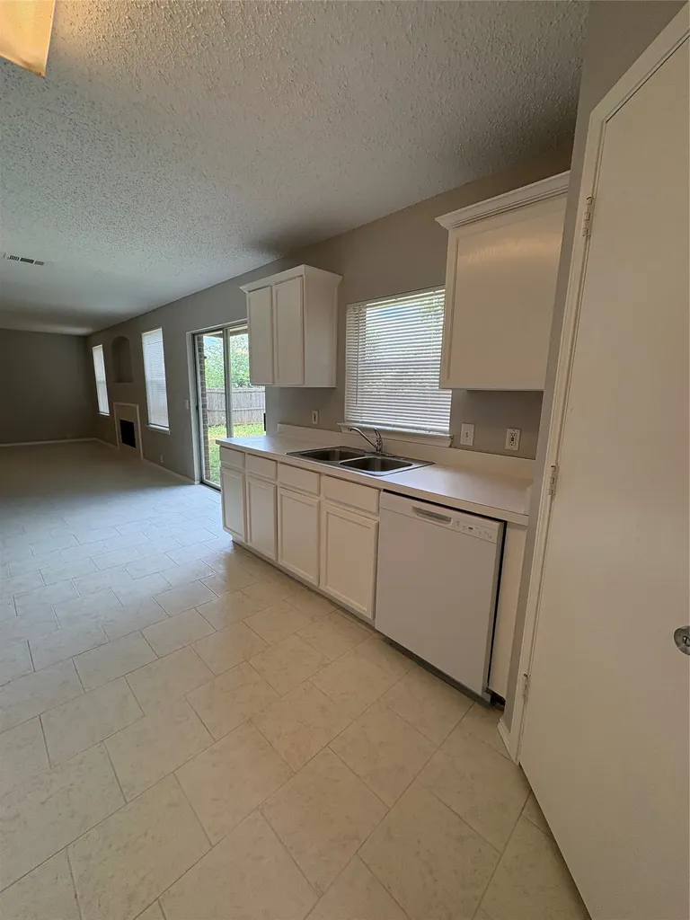 1817 Berkeley Drive Glenn Heights TX 75154