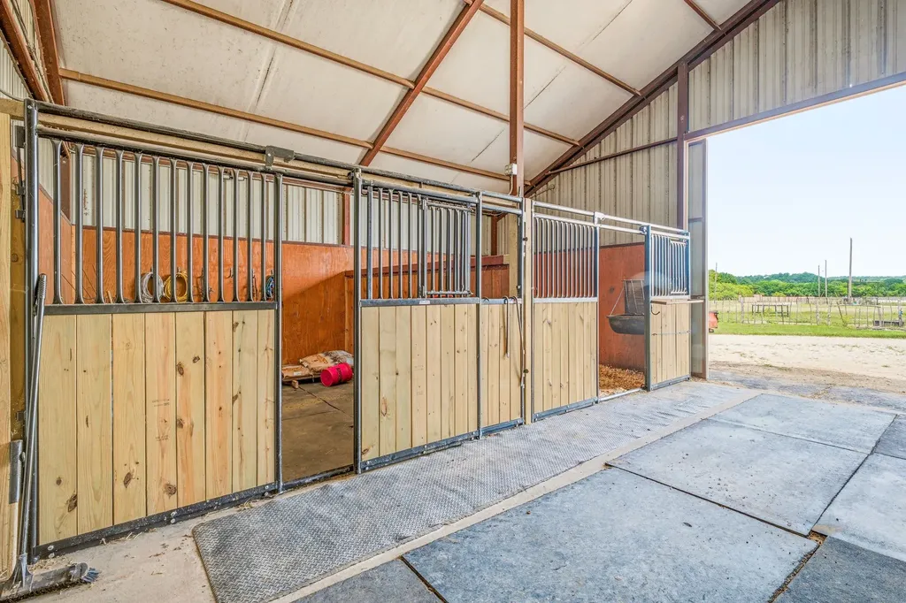 2400 Horsemans Drive Stephenville TX 76401