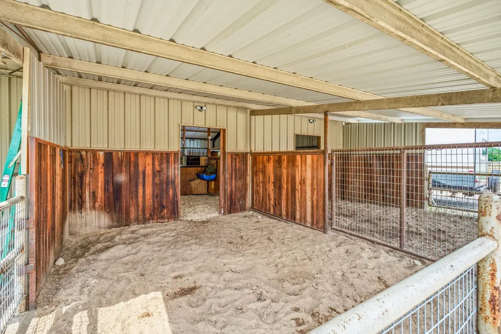 2400 Horsemans Drive Stephenville TX 76401