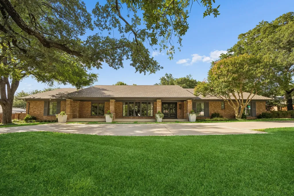 6929 Elmridge Drive Dallas TX 75240