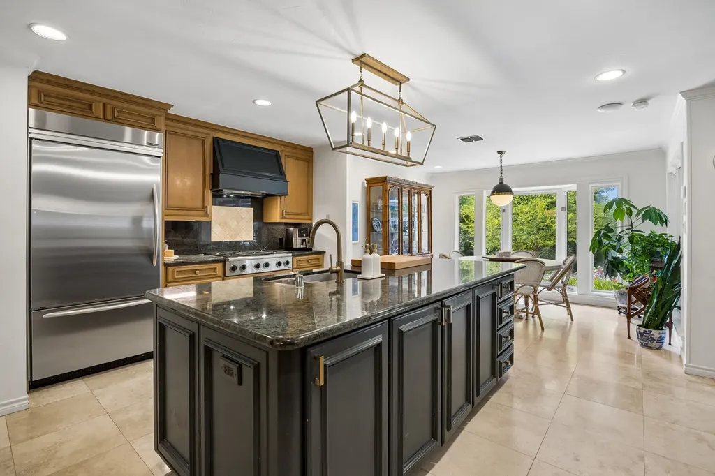 6929 Elmridge Drive Dallas TX 75240