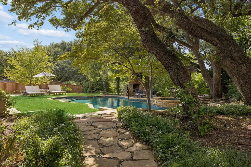 6929 Elmridge Drive Dallas TX 75240