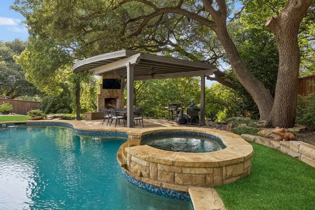 6929 Elmridge Drive Dallas TX 75240