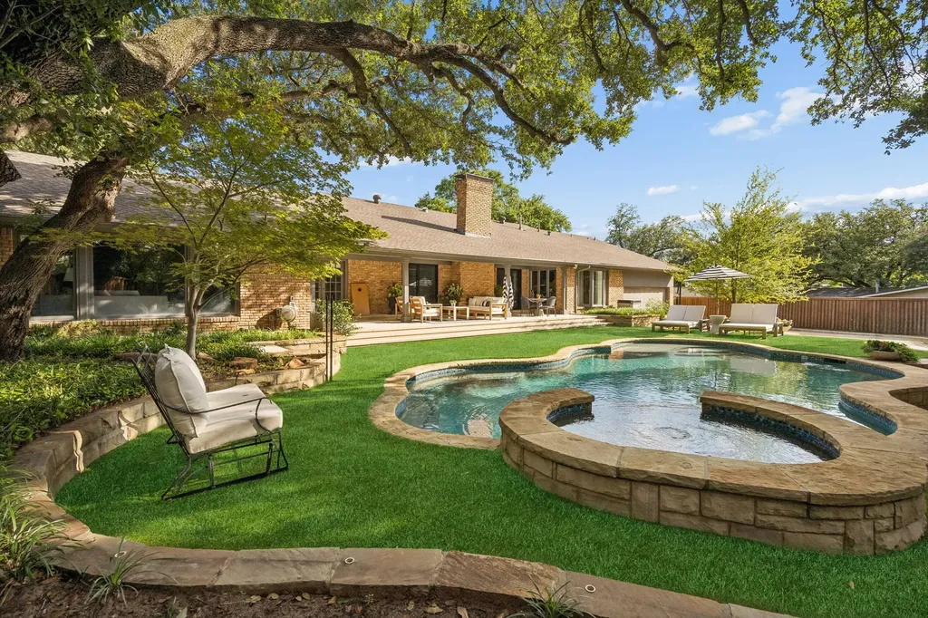 6929 Elmridge Drive Dallas TX 75240