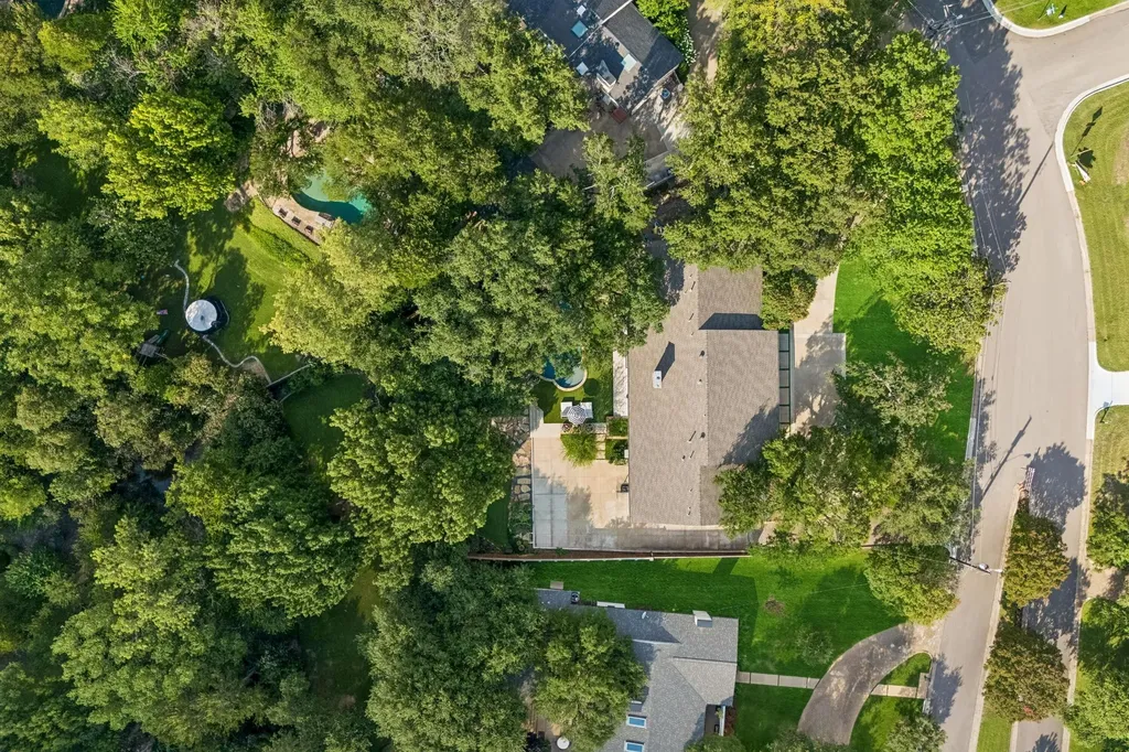 6929 Elmridge Drive Dallas TX 75240