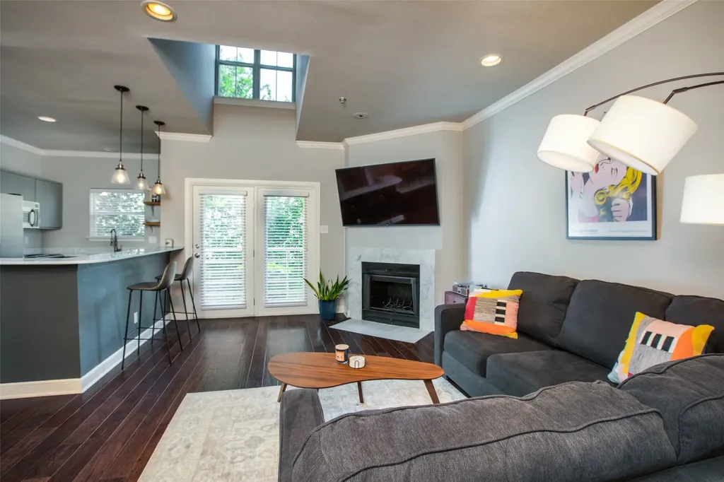 4111 Cole Avenue Dallas TX 75204