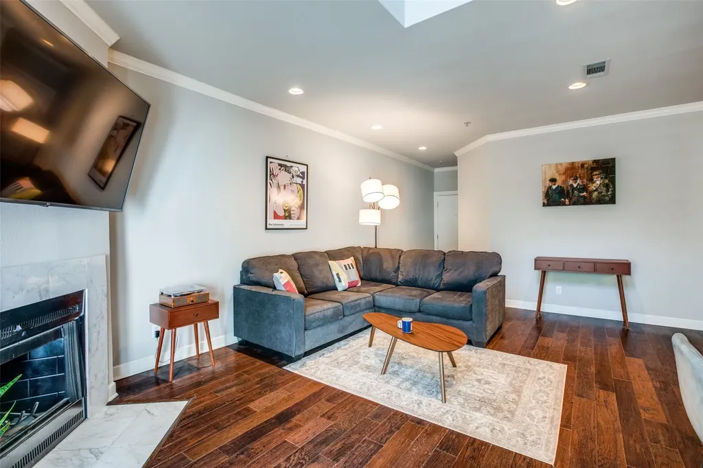 4111 Cole Avenue Dallas TX 75204