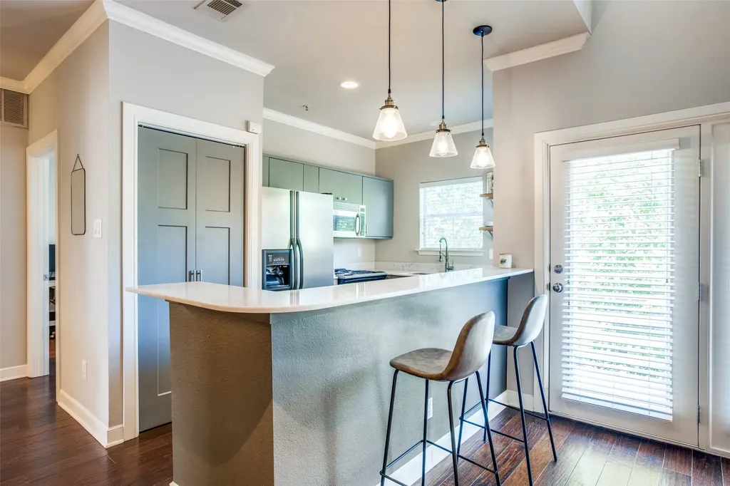 4111 Cole Avenue Dallas TX 75204