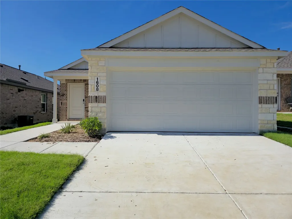 1608 Baron Lane Howe TX 75459