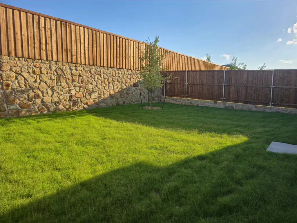 1608 Baron Lane Howe TX 75459