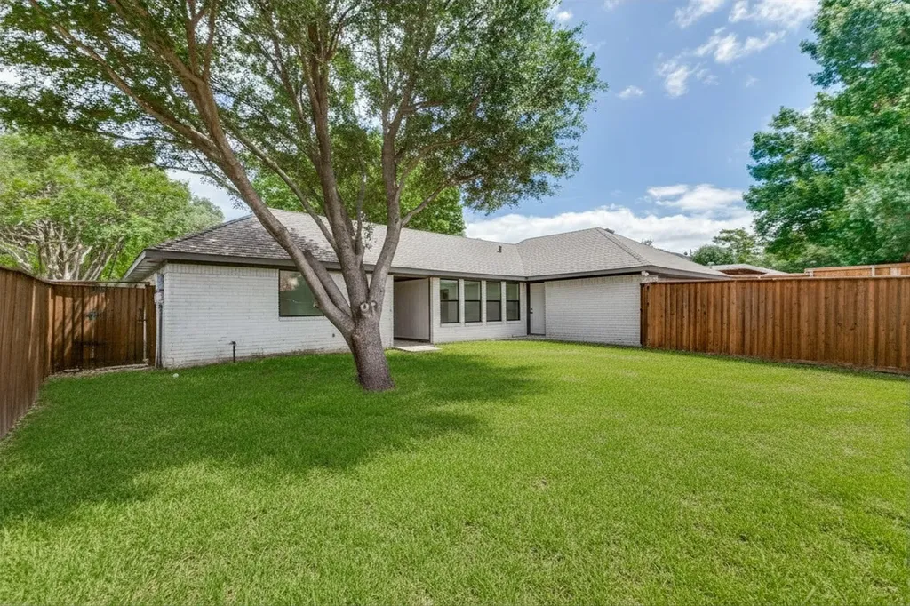 17 Gettysburg Lane Richardson TX 75080
