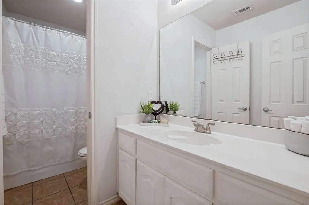3127 S Camino Lagos Grand Prairie TX 75054