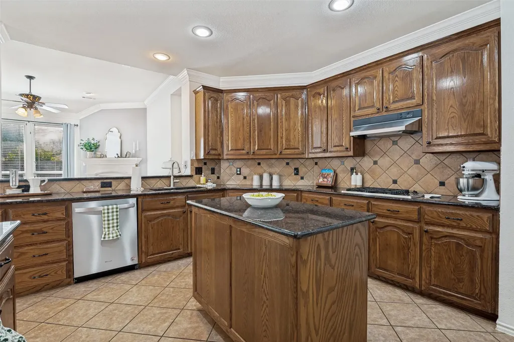 3127 S Camino Lagos Grand Prairie TX 75054