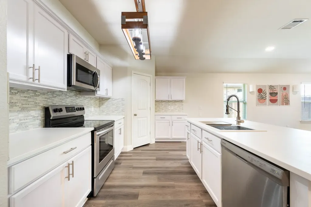 2254 Bryant Lane Fate TX 75189
