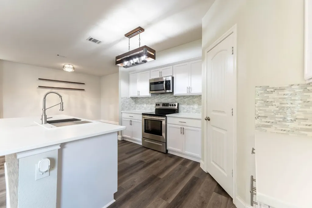 2254 Bryant Lane Fate TX 75189