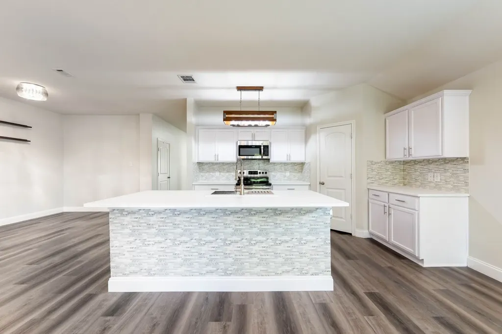 2254 Bryant Lane Fate TX 75189