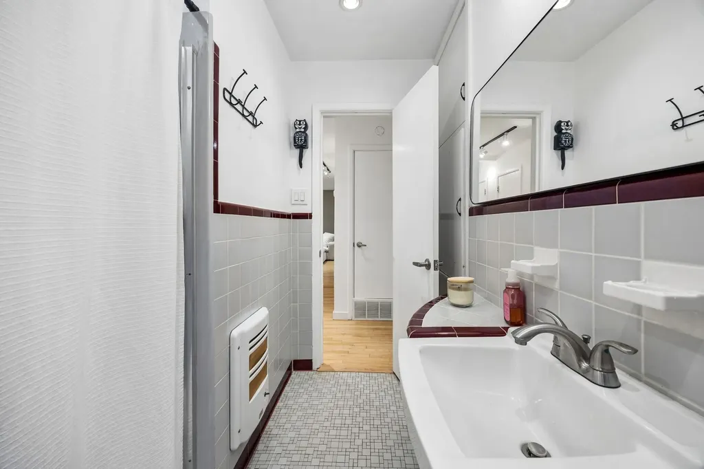 2111 Melbourne Avenue Dallas TX 75224