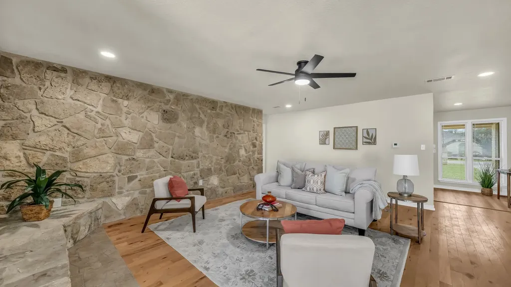 3905 Mountain Vista Drive Granbury TX 76048