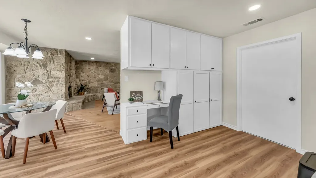 3905 Mountain Vista Drive Granbury TX 76048