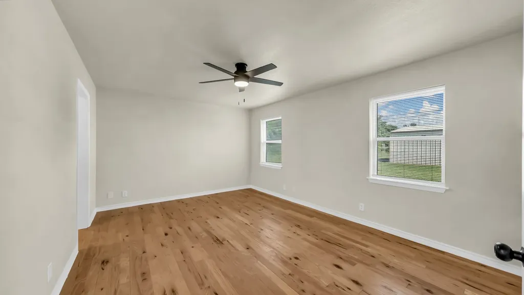 3905 Mountain Vista Drive Granbury TX 76048