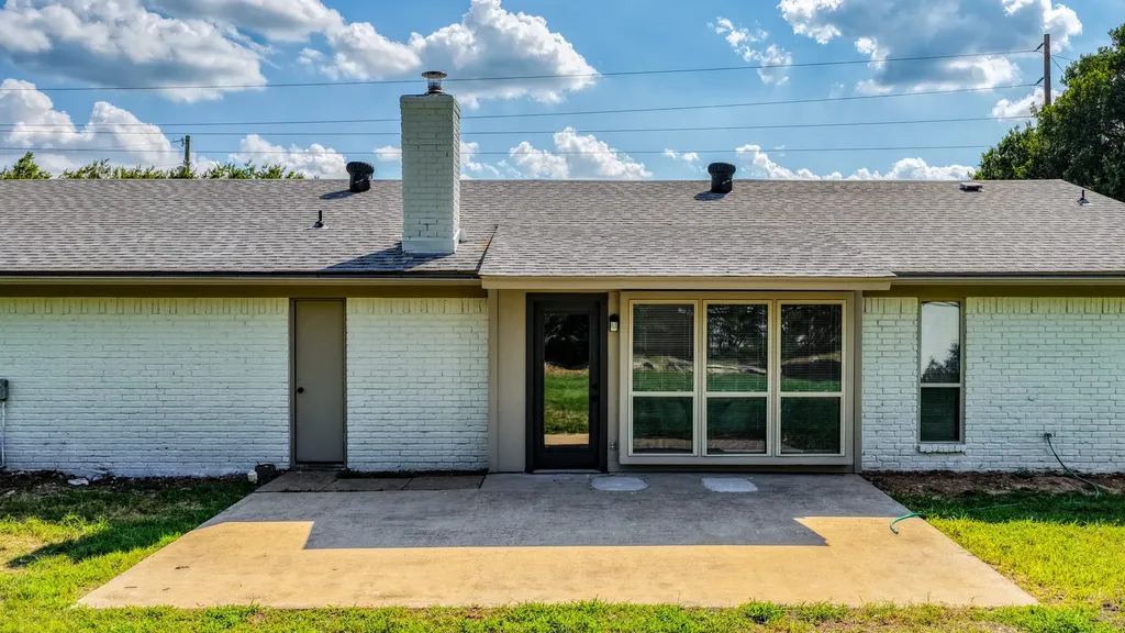 3905 Mountain Vista Drive Granbury TX 76048