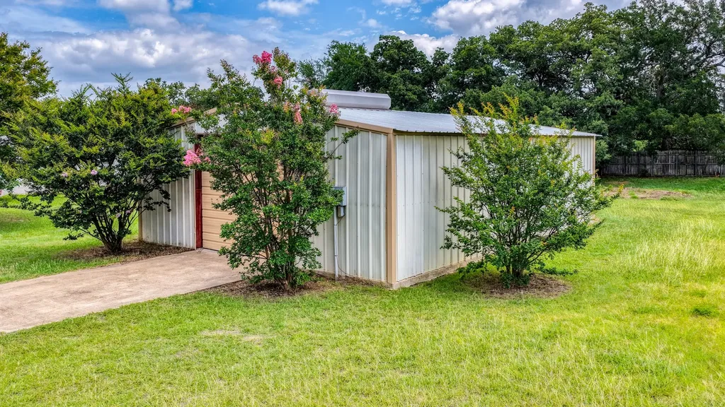 3905 Mountain Vista Drive Granbury TX 76048