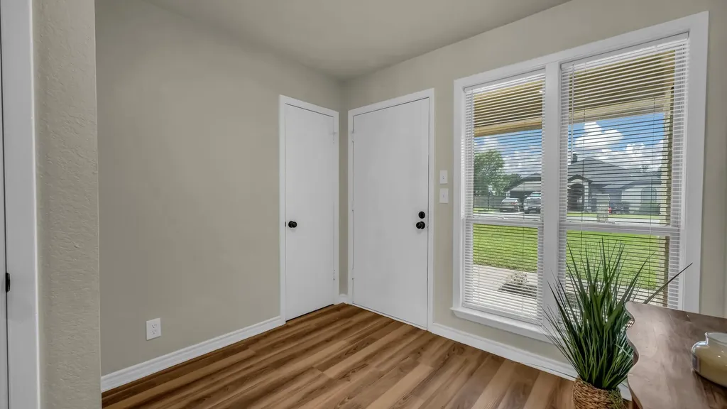 3905 Mountain Vista Drive Granbury TX 76048