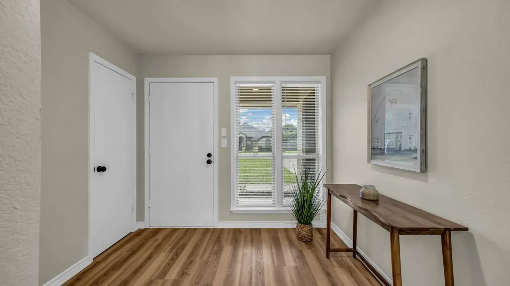 3905 Mountain Vista Drive Granbury TX 76048