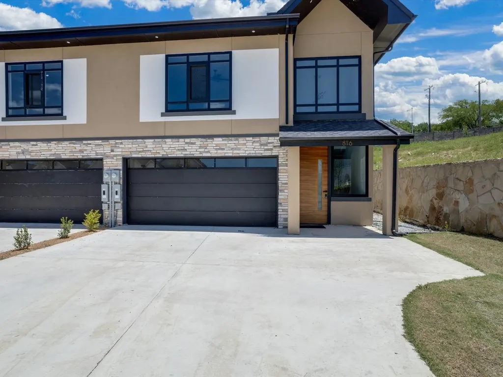 816 Premier Parkway Grand Prairie TX 75051