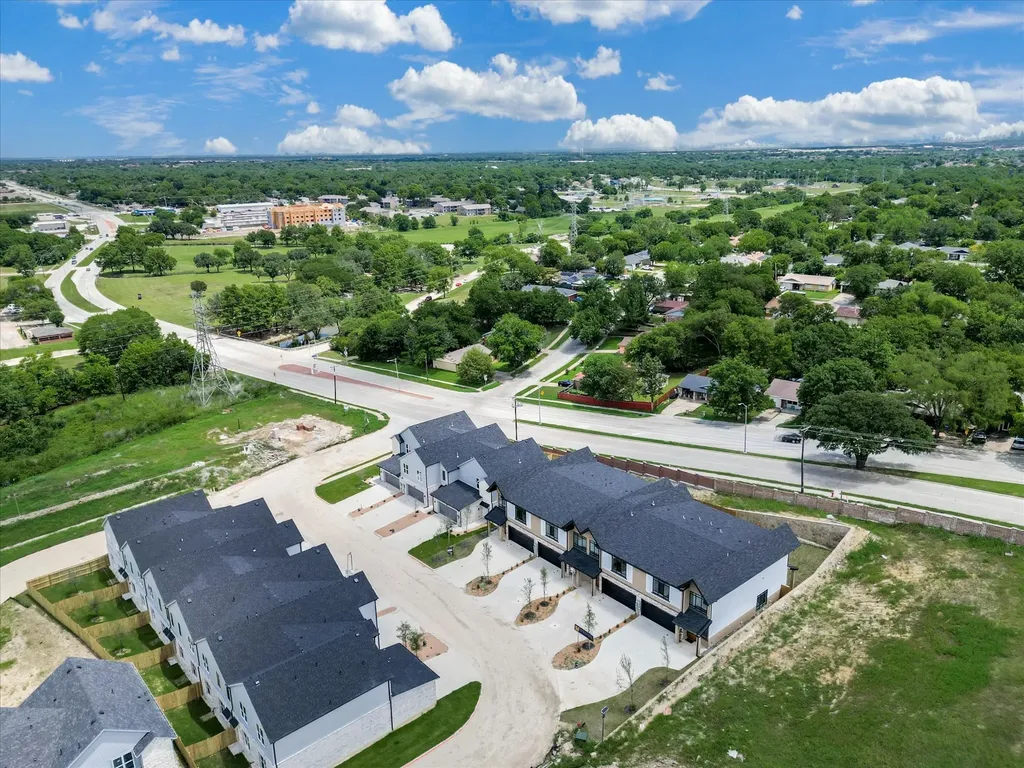 816 Premier Parkway Grand Prairie TX 75051