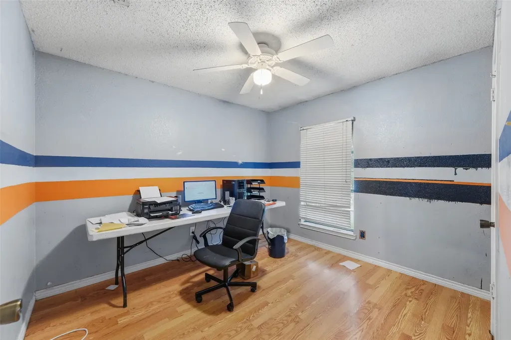 106 E Schreiber Street Garland TX 75040