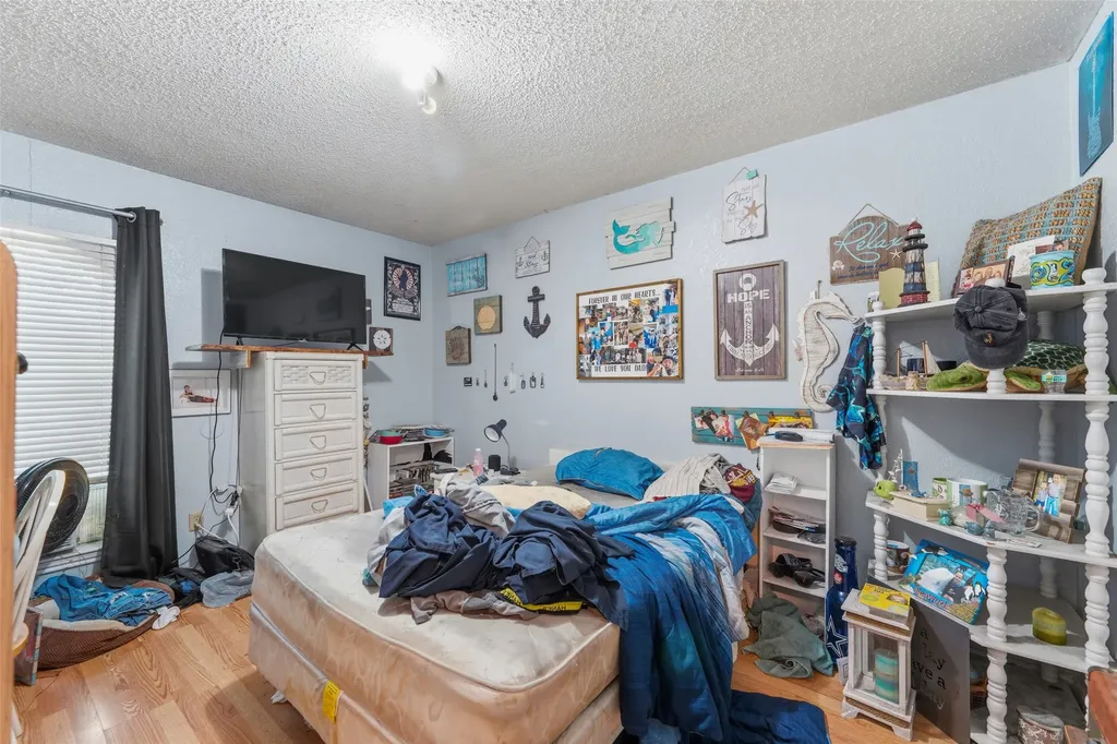106 E Schreiber Street Garland TX 75040