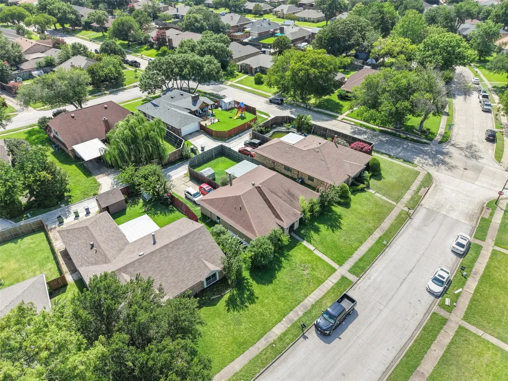 106 E Schreiber Street Garland TX 75040