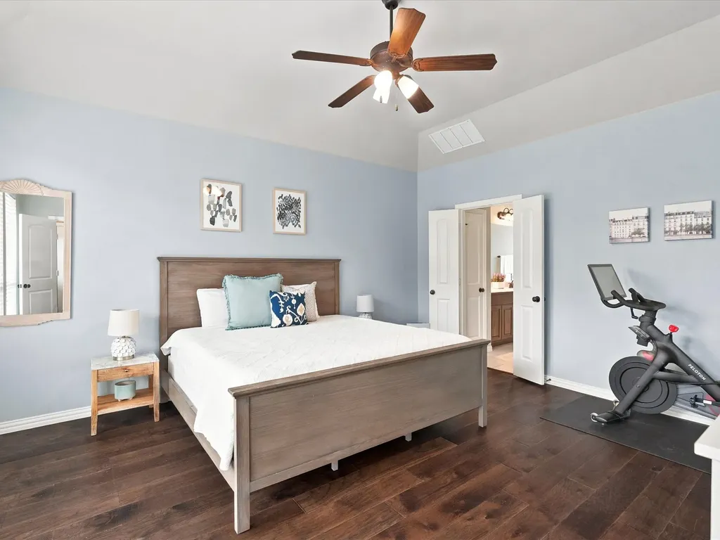 800 Kirby Drive Lantana TX 76226