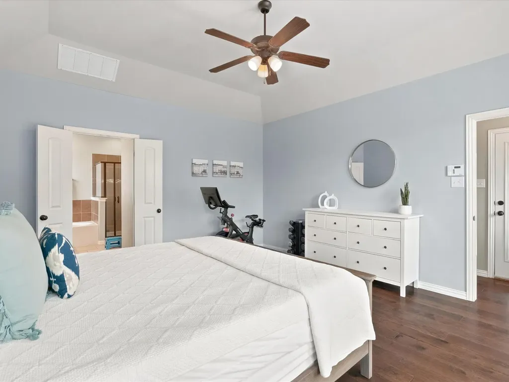 800 Kirby Drive Lantana TX 76226