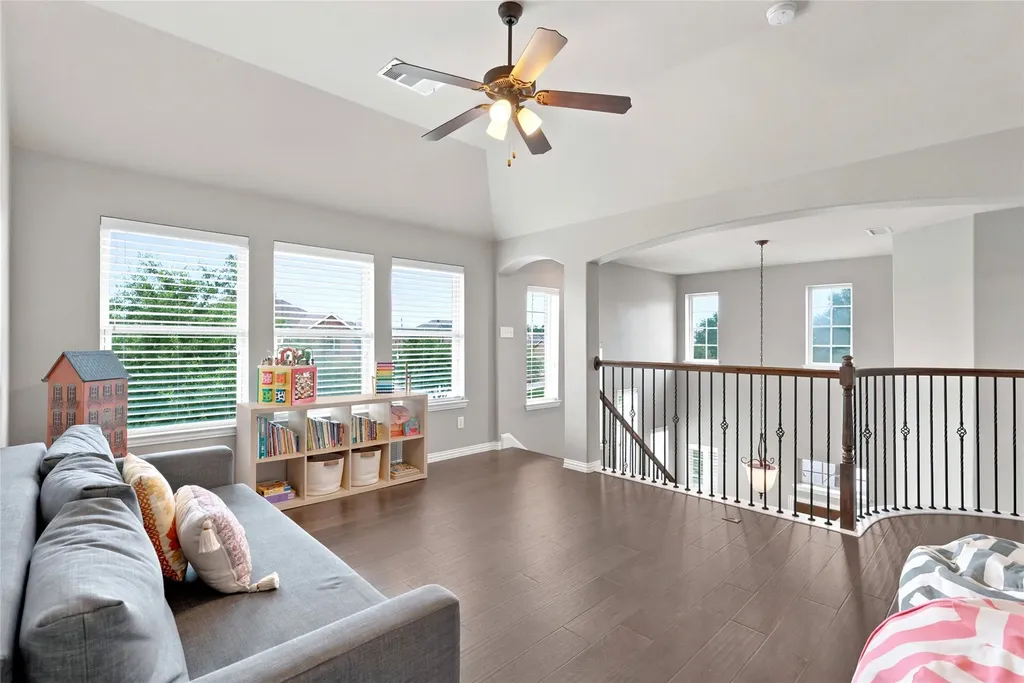 800 Kirby Drive Lantana TX 76226