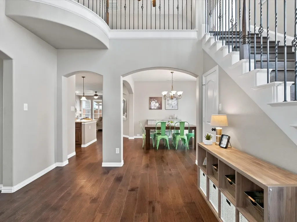 800 Kirby Drive Lantana TX 76226