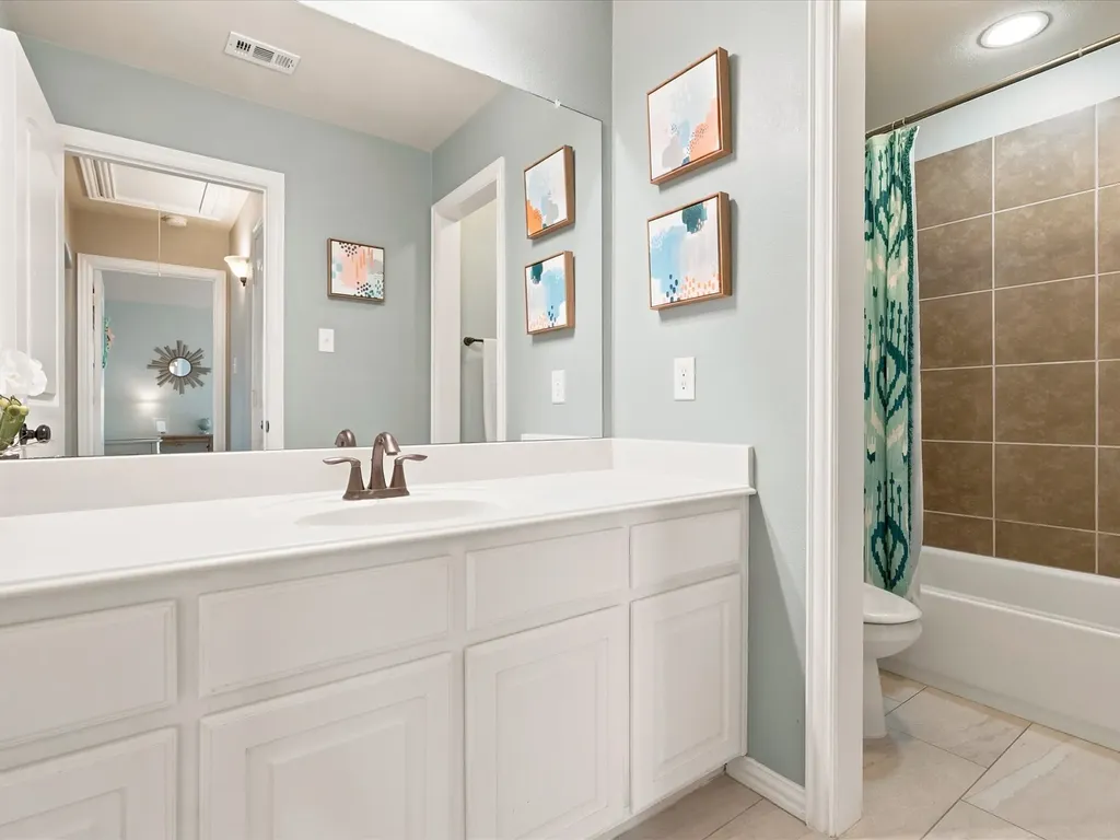 800 Kirby Drive Lantana TX 76226