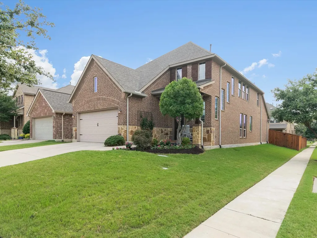 800 Kirby Drive Lantana TX 76226
