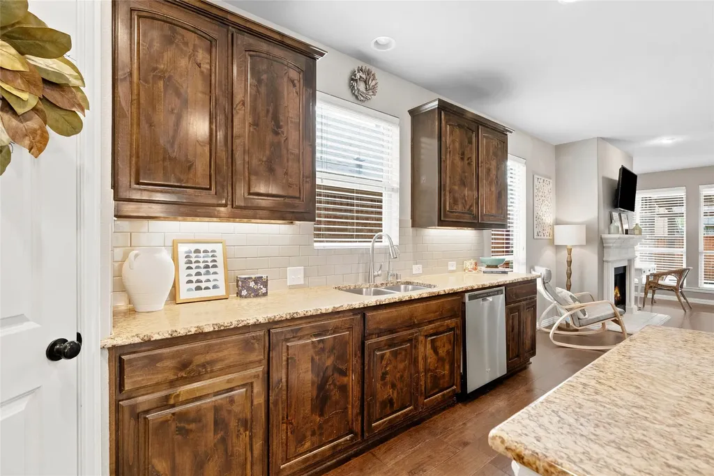 800 Kirby Drive Lantana TX 76226