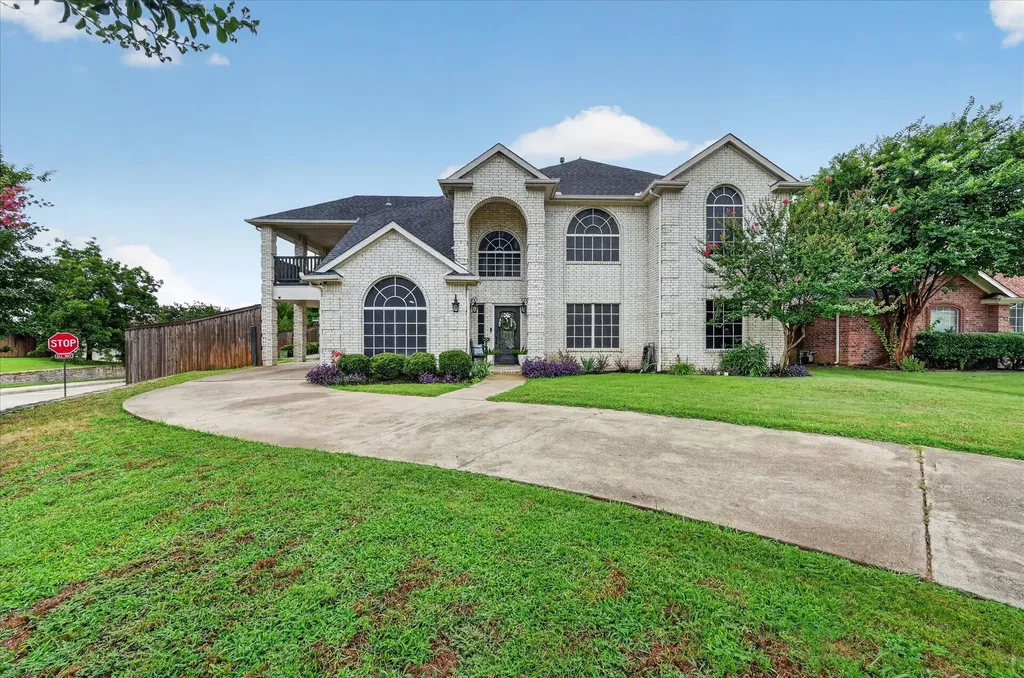 851 Bridle Path Burleson TX 76028