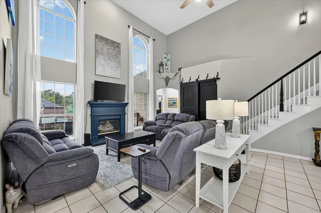851 Bridle Path Burleson TX 76028
