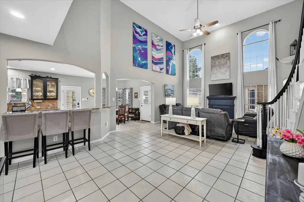 851 Bridle Path Burleson TX 76028