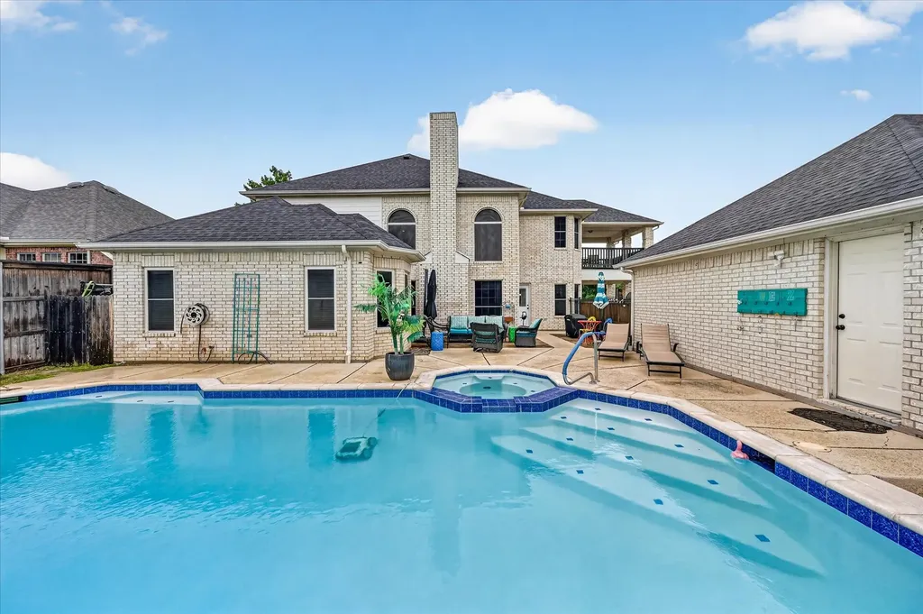 851 Bridle Path Burleson TX 76028
