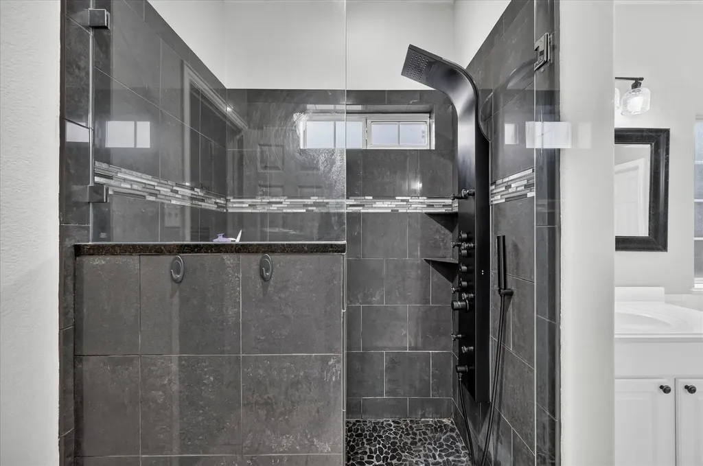851 Bridle Path Burleson TX 76028