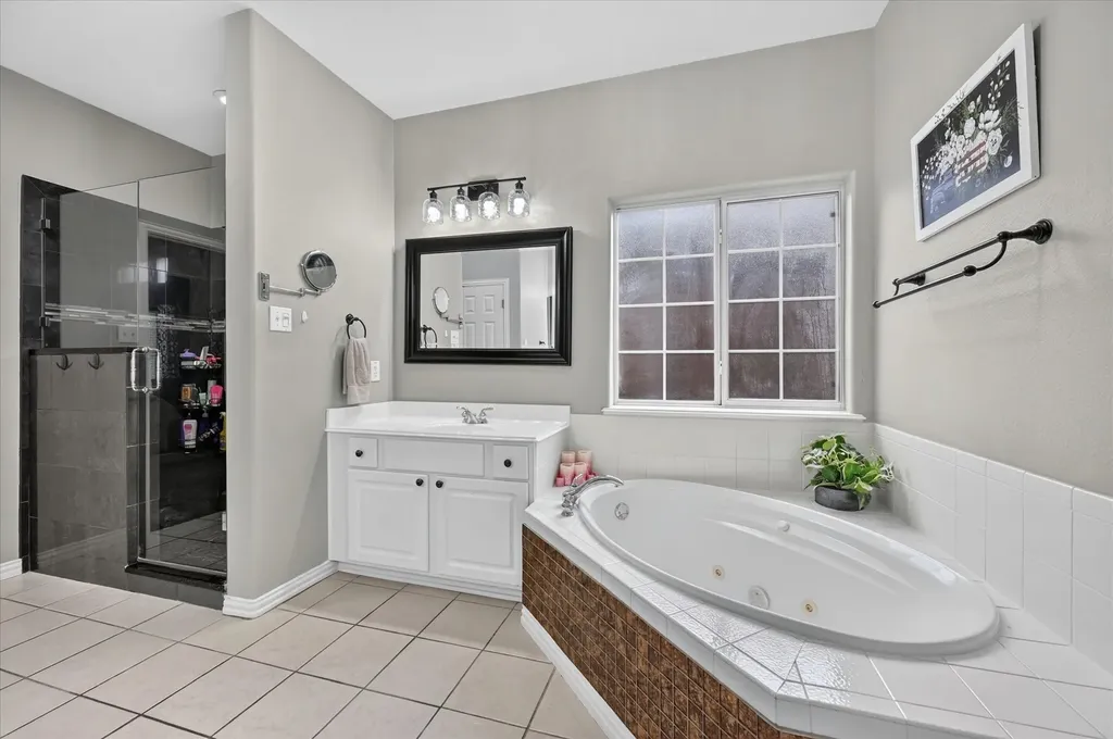 851 Bridle Path Burleson TX 76028