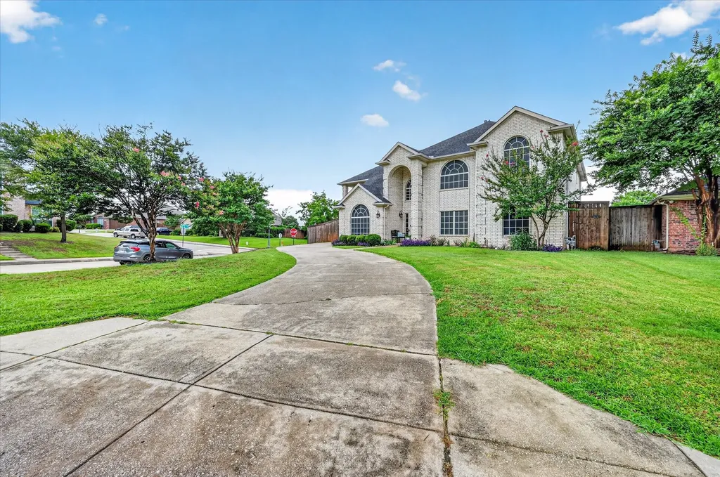 851 Bridle Path Burleson TX 76028