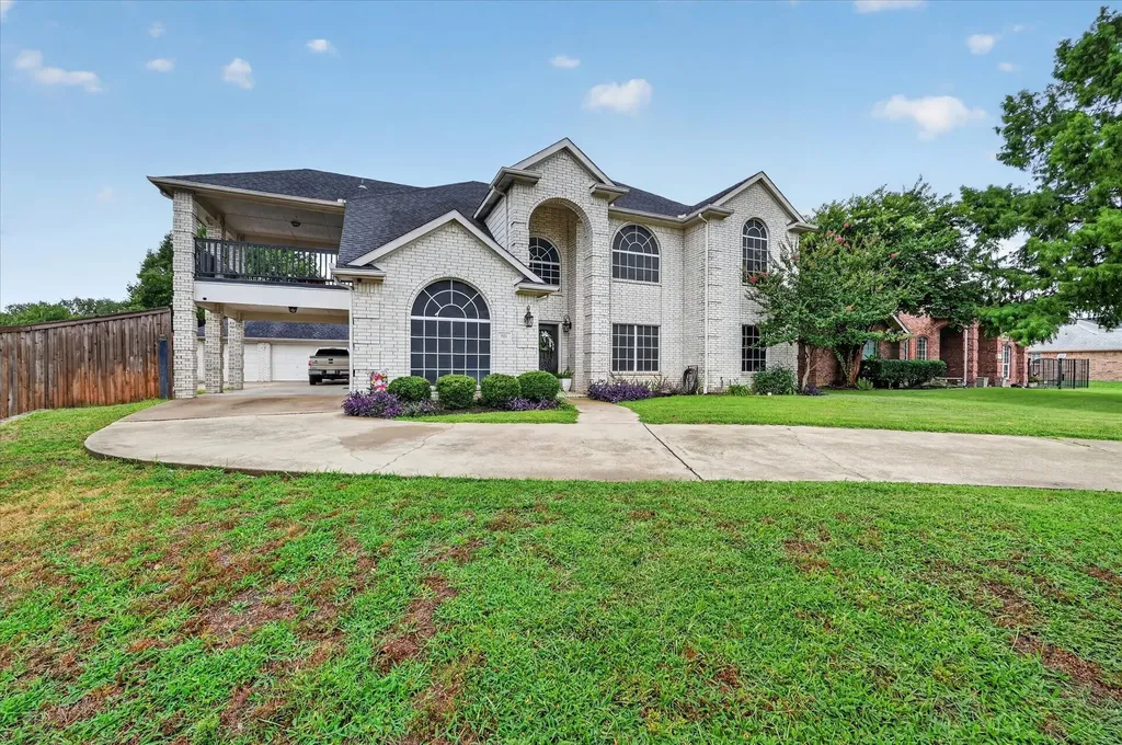 851 Bridle Path Burleson TX 76028