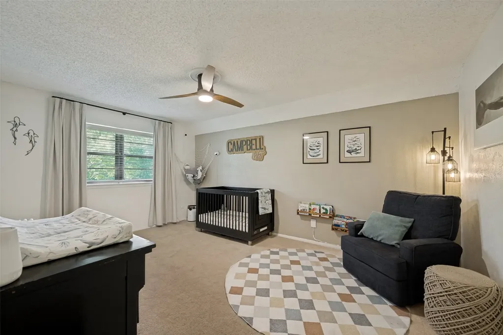 909 Edgecliff Drive Bedford TX 76022