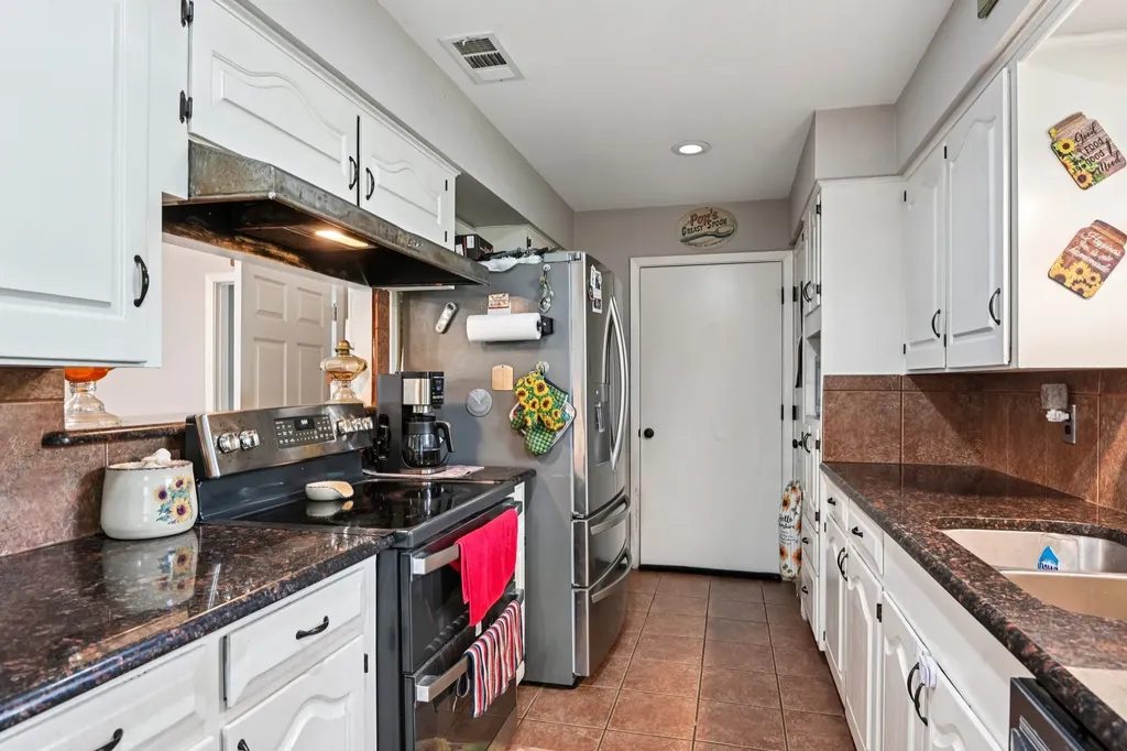305 Cockrell Hill Road Ovilla TX 75154